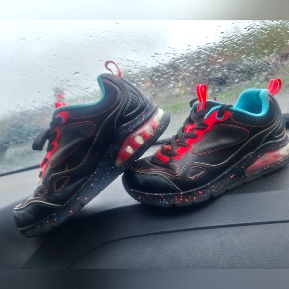 Skechers Shoes - COPY - Sketchers Los Angeles Sneakers